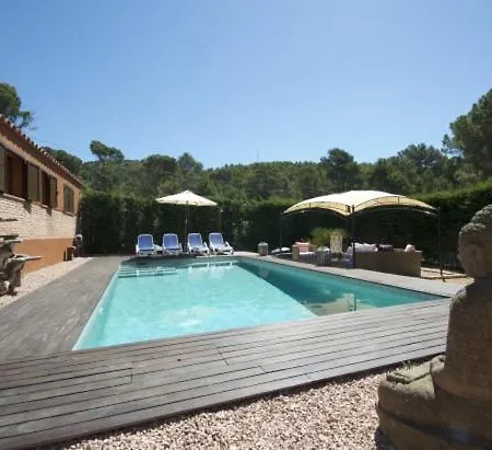Villa Sleeps 5 Pool Wifi *