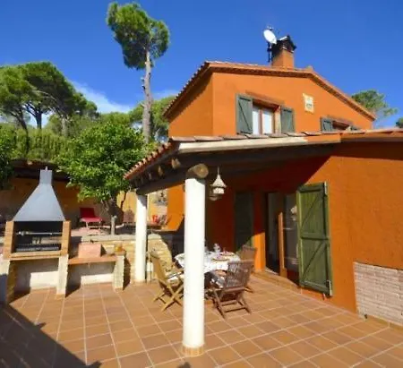 Villa Sleeps 5 Pool Wifi *
